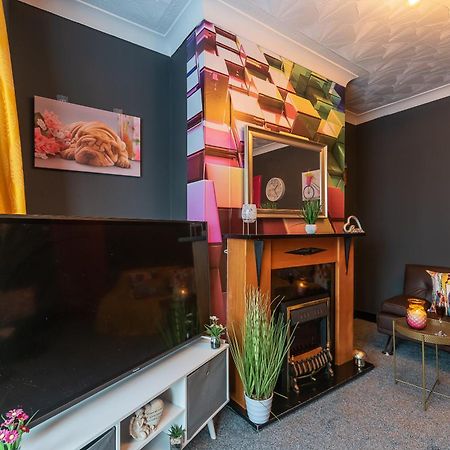 J'S Home Away From Home Fresh 2 Bedroom Garden Parking Kingston upon Hull Eksteriør bilde