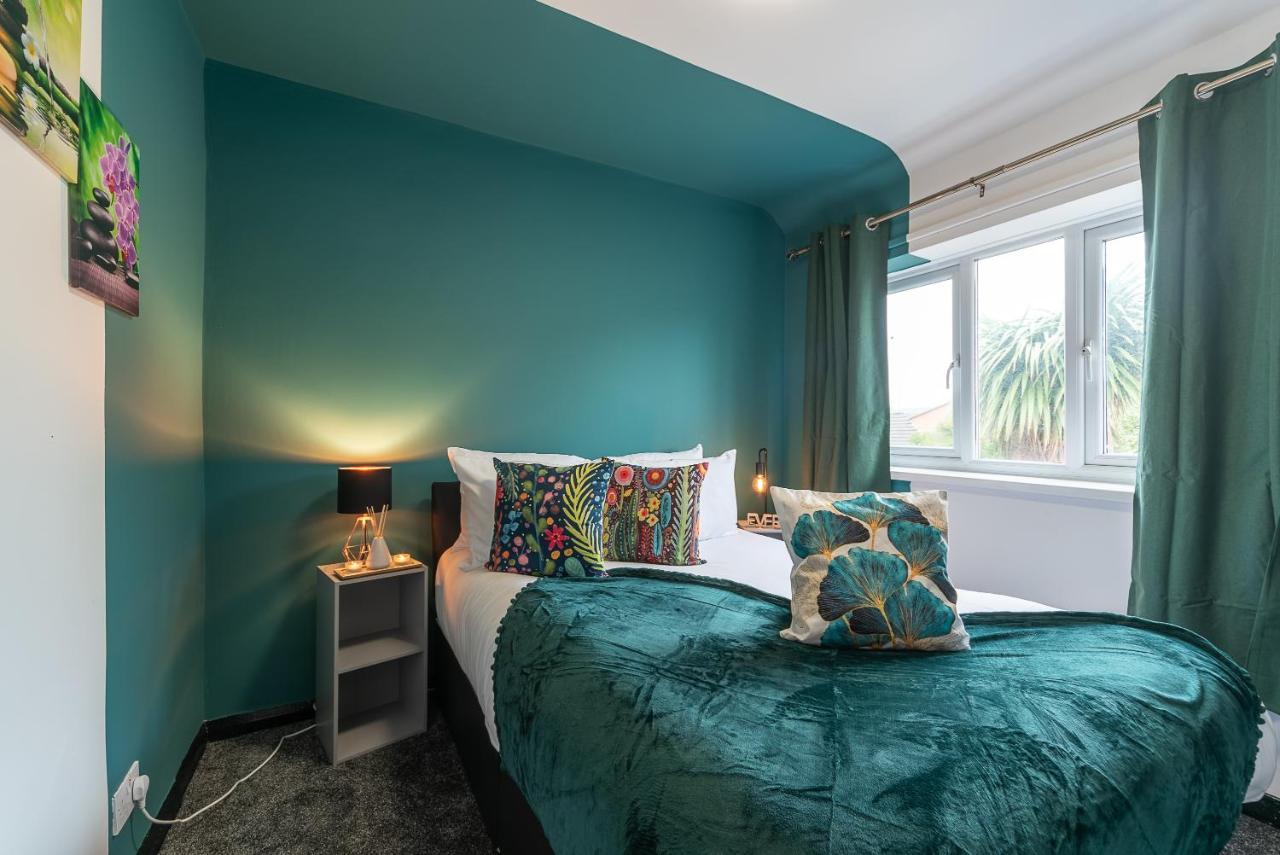 J'S Home Away From Home Fresh 2 Bedroom Garden Parking Kingston upon Hull Eksteriør bilde