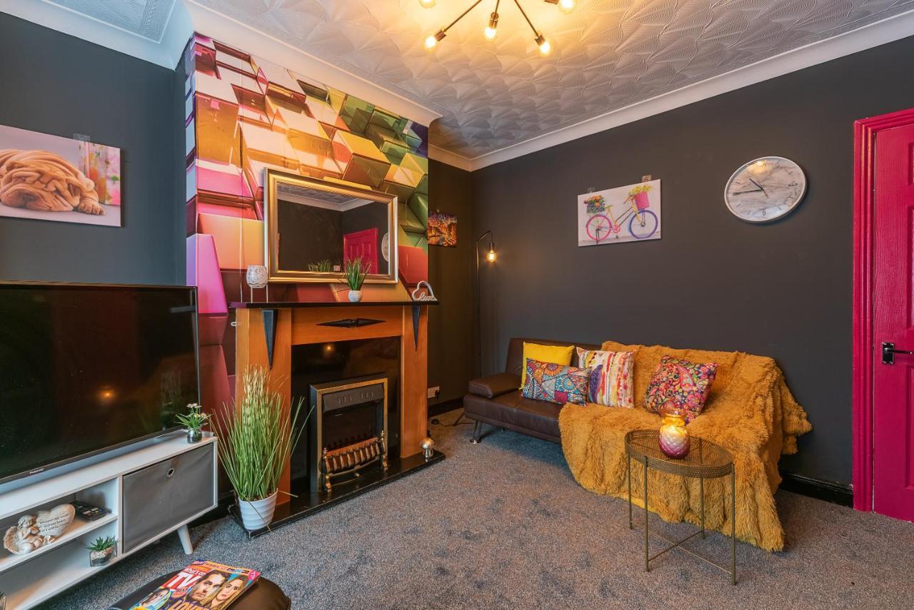 J'S Home Away From Home Fresh 2 Bedroom Garden Parking Kingston upon Hull Eksteriør bilde